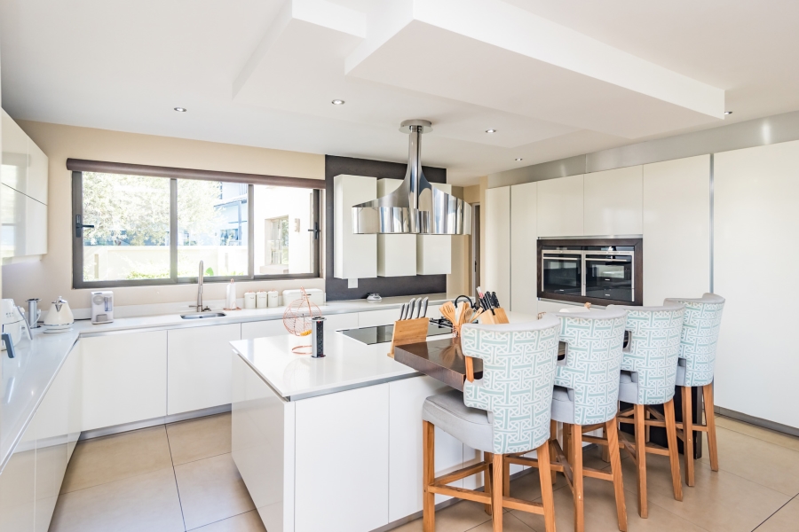 5 Bedroom Property for Sale in Hartebeesfontien AH North West